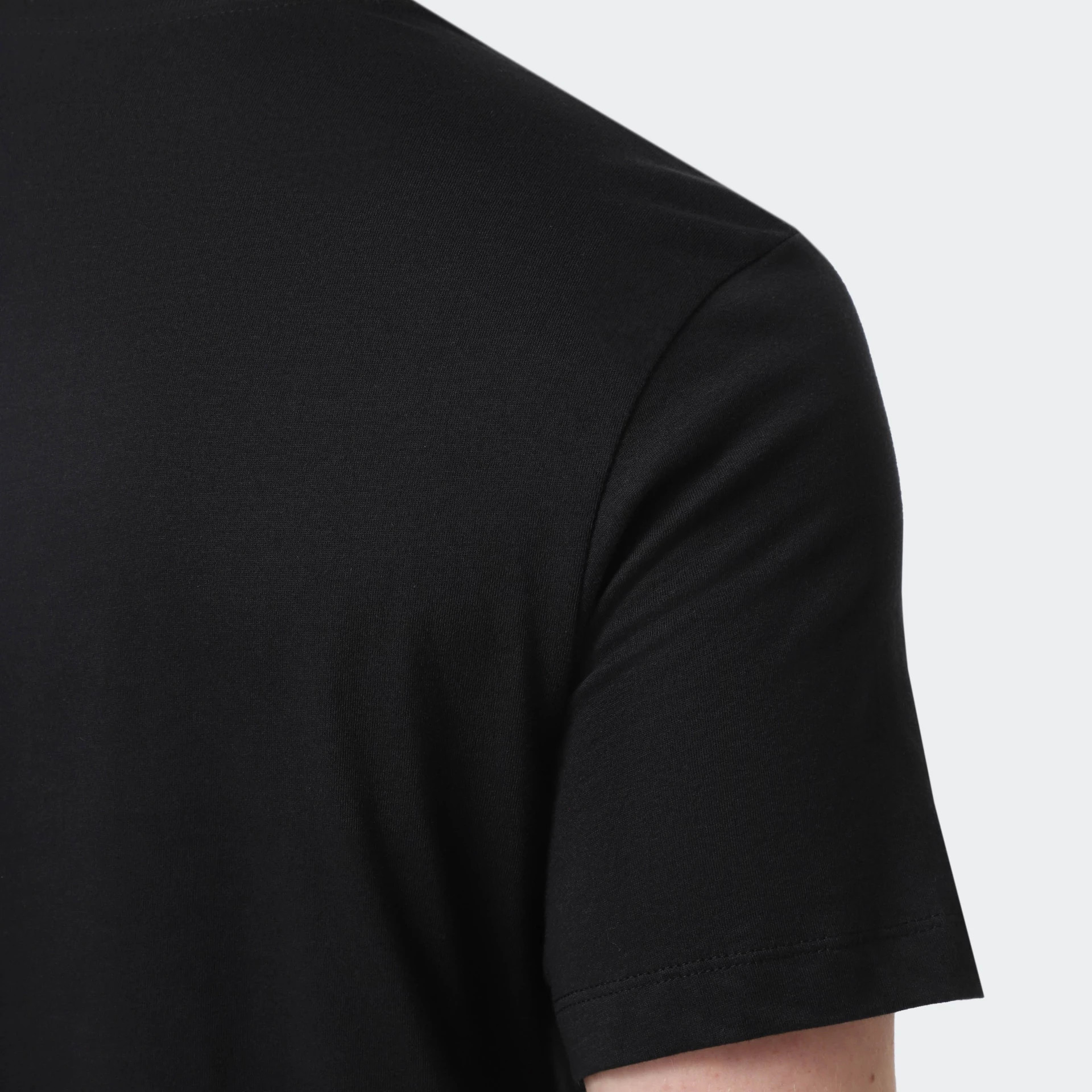 Футболка чоловіча Nike Psg Crest Black HQ8328-010