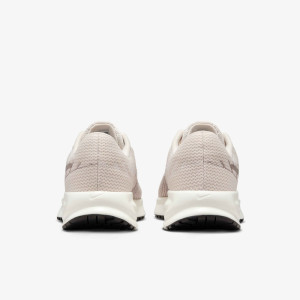 Кросівки W NIKE RUN DEFY HM9593-100 Nike 5 (35,5) Кремовий HM9593-100