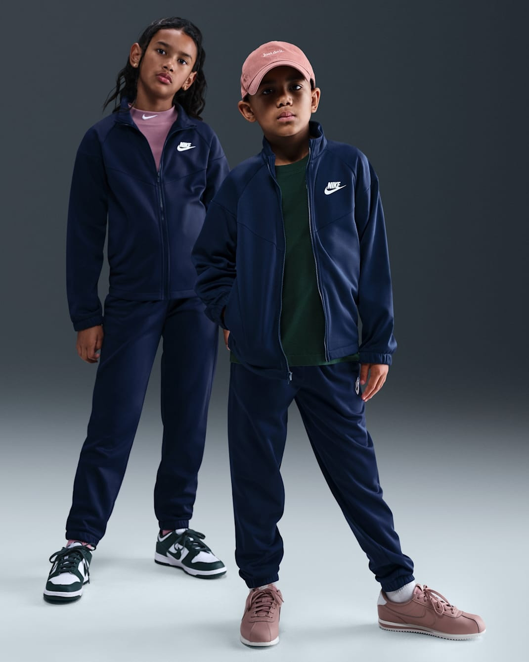 Костюм спортивний Nike Sportswear Dri-FIT Tracksuit HQ9315-410