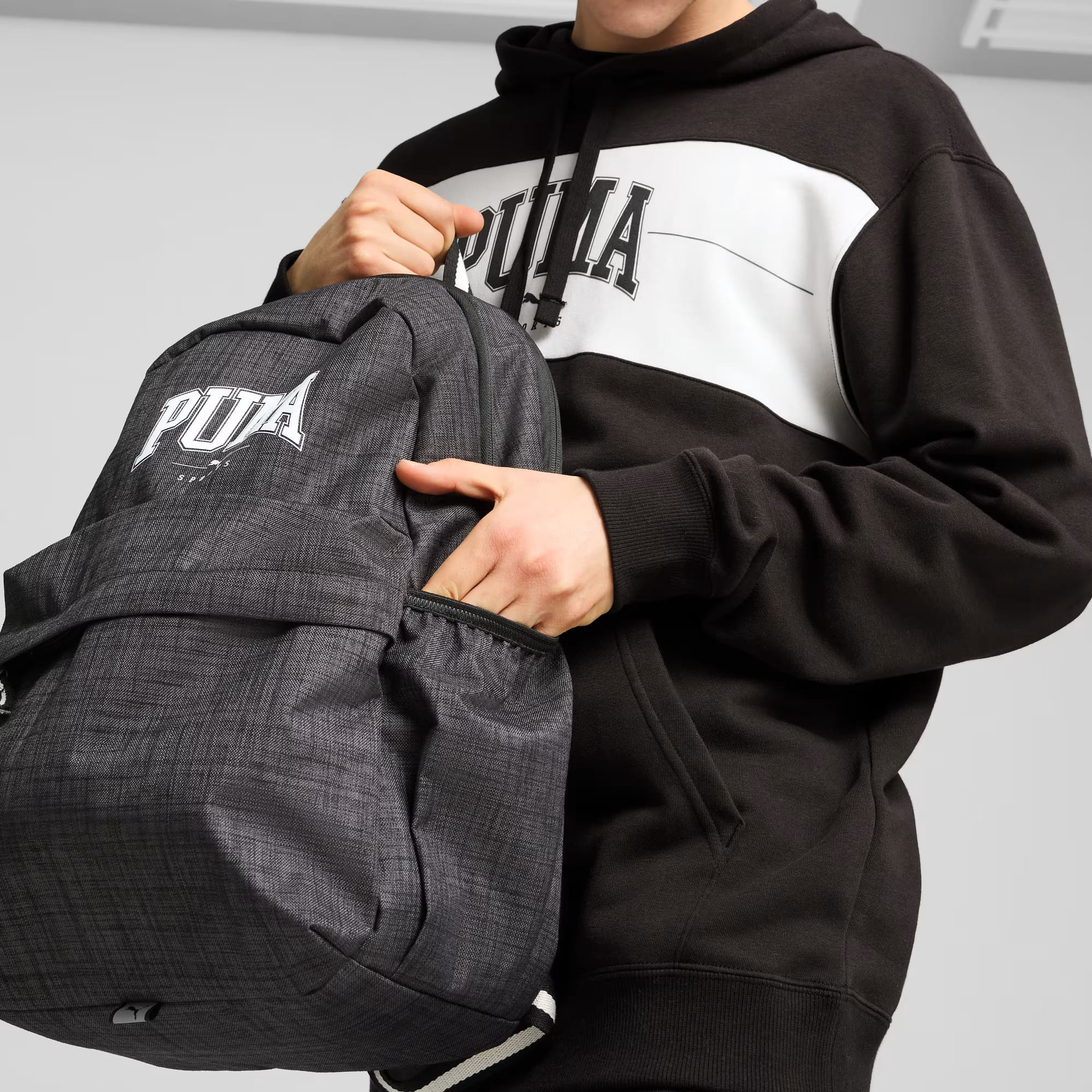 Рюкзак Puma Squad Backpack 20L сірий Уні 44 х 30 х 17,5 см 090716-01
