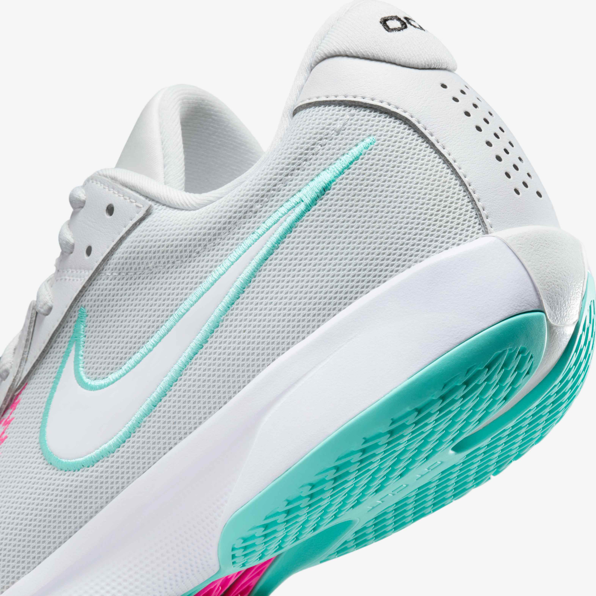 Кросівки Nike AIR ZOOM G.T. CUT ACADEMY FB2599-010