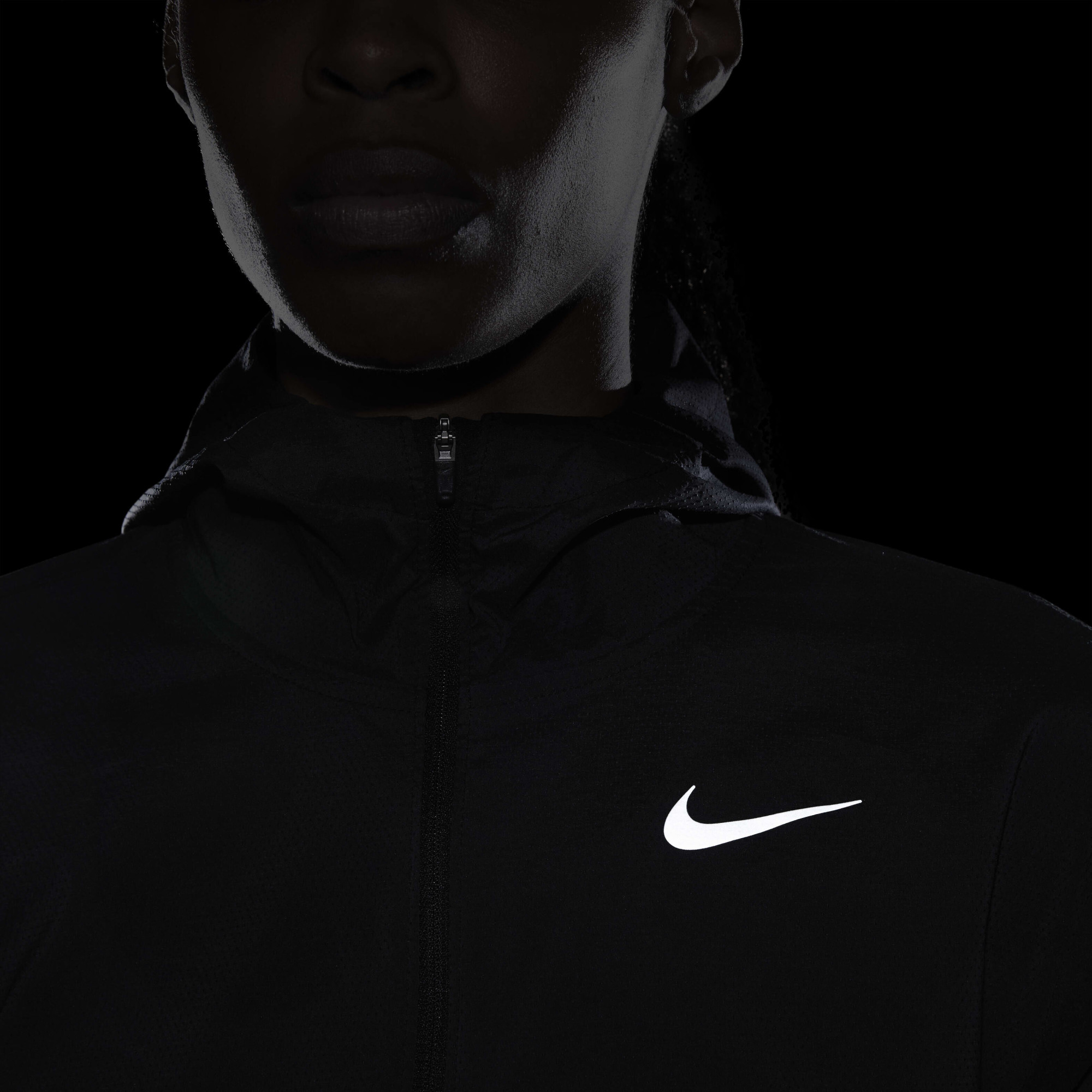 Куртка жіноча Nike Impossibly Light Black DH1990-010