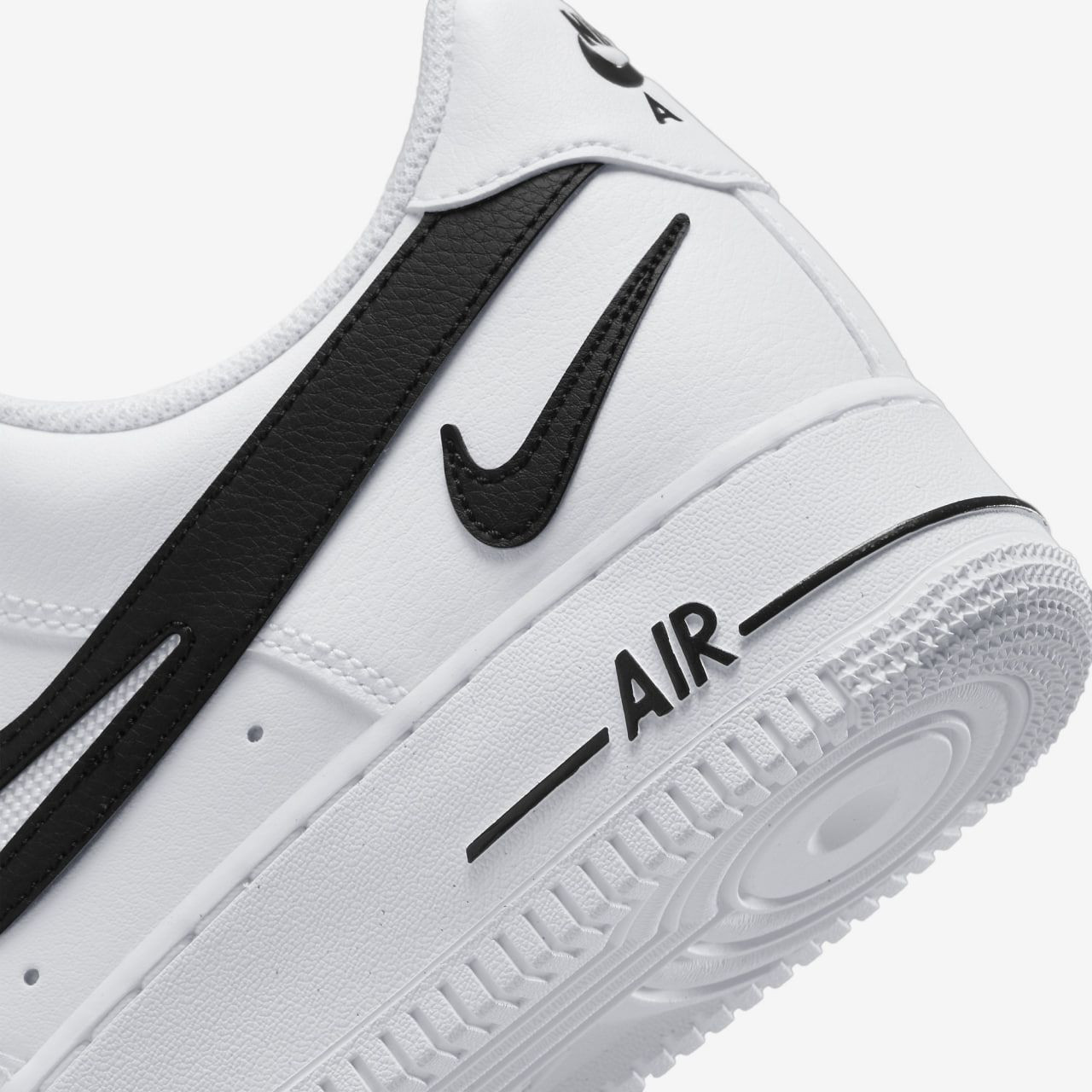 Кросівки Nike Air Force 1 Low Lv8 DJ5180-100