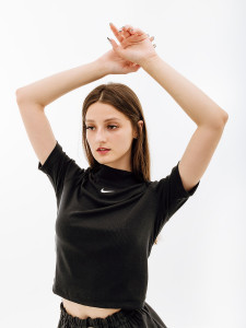 Футболка Nike W NSW ESSNTL RIB MOCK SS TOP DV7958-010