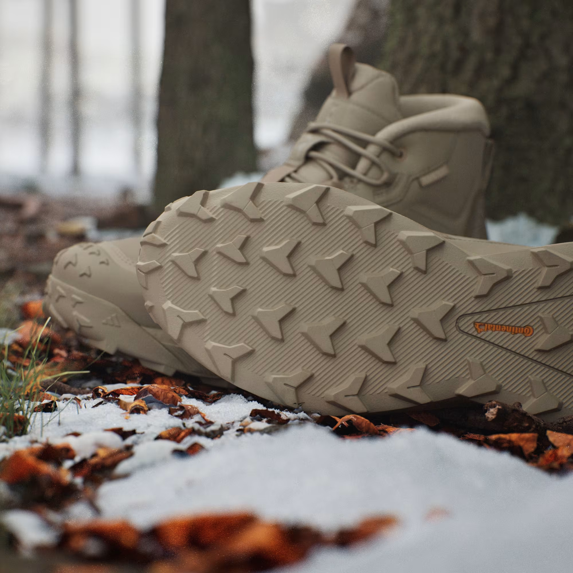 Черевики унісекс Adidas Terrex Winter Leather Mid Cut Rain.Rdy Cold.Rdy Beige ID3436