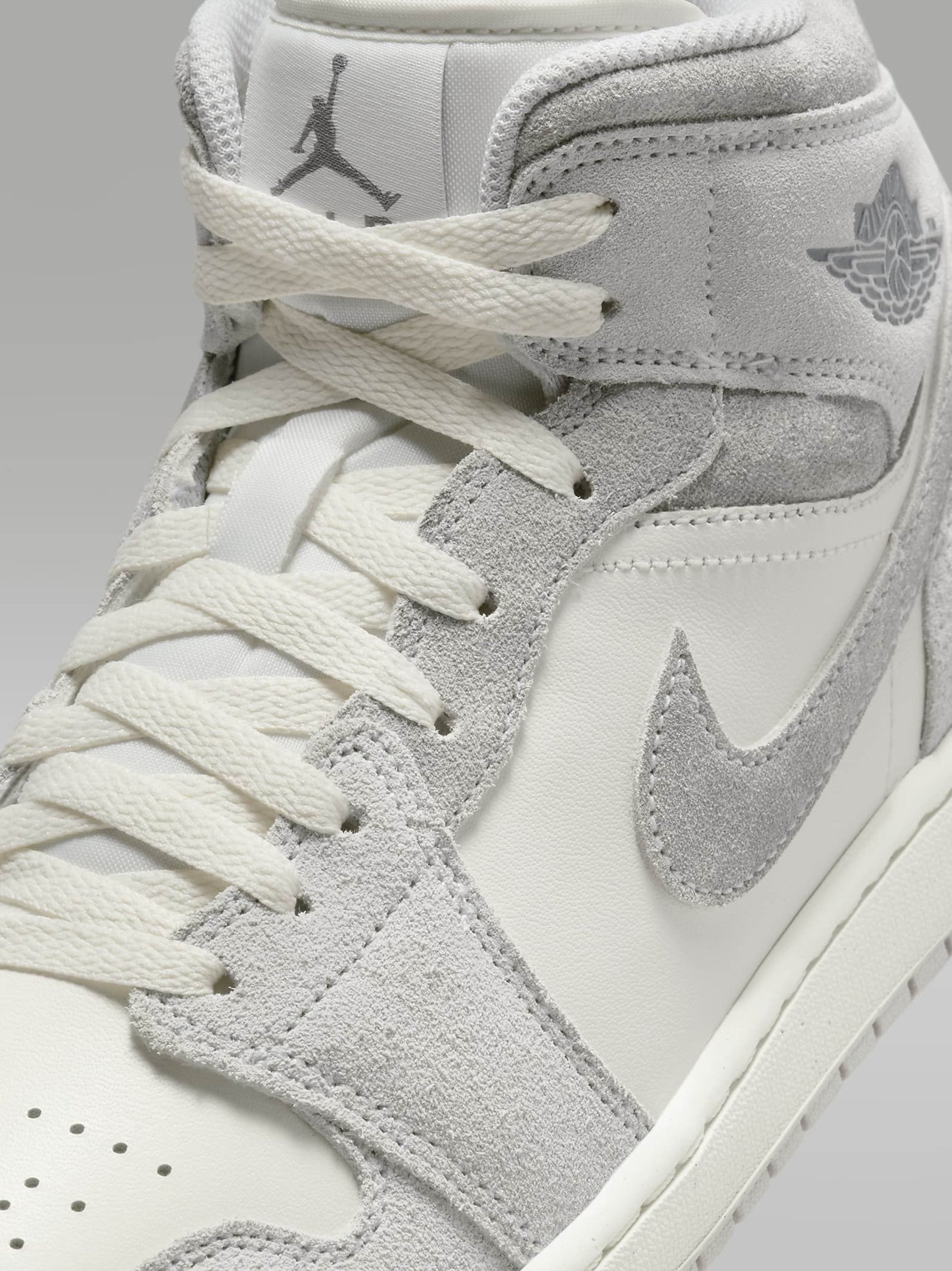 Кросівки Air Jordan 1 Mid Se Grey FQ7720-002