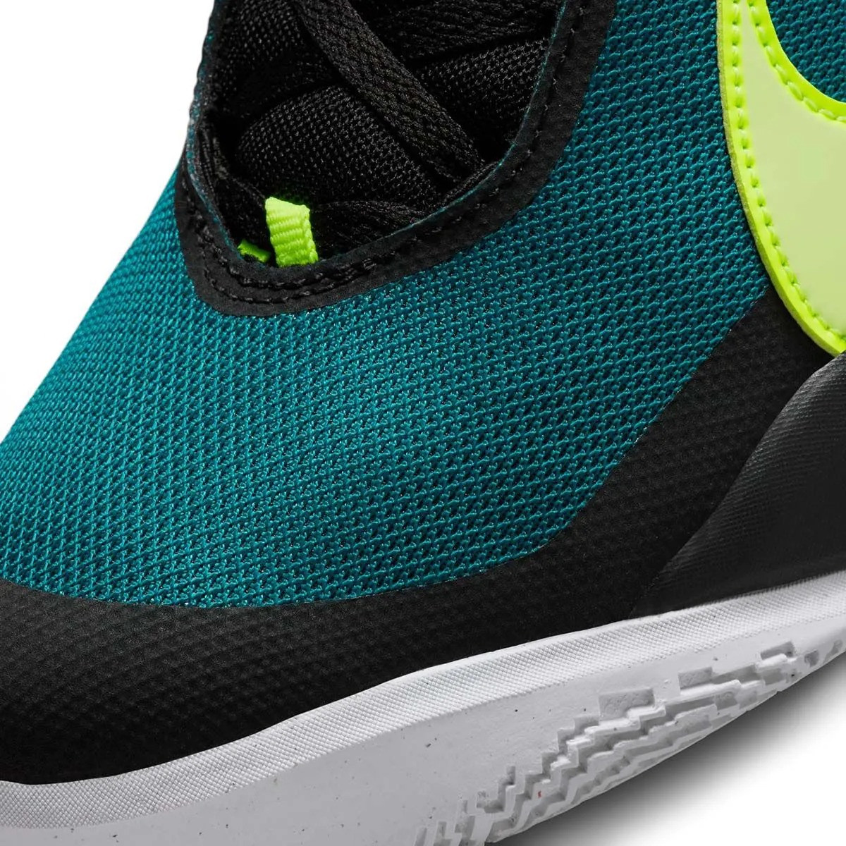 Кросівки Nike Team Hustle CW6735-012