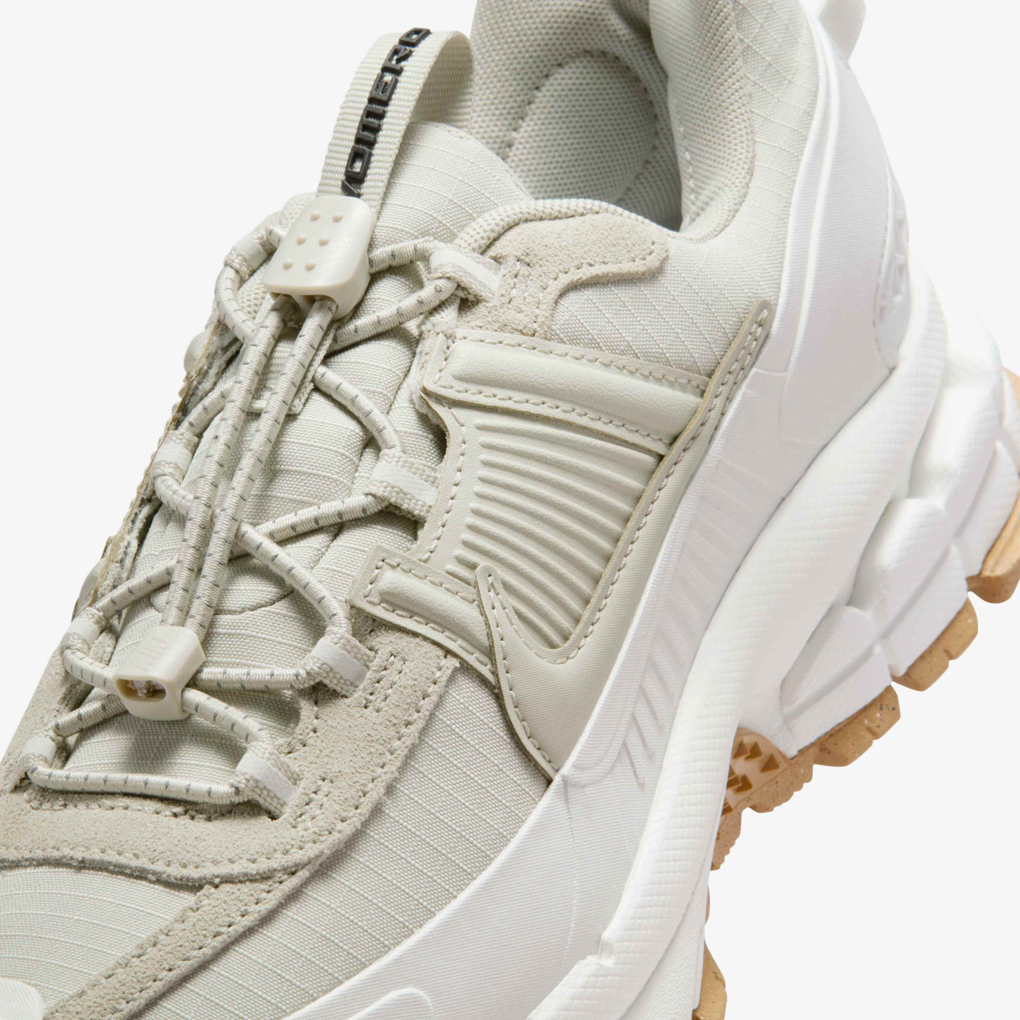 Кросівки Nike Zoom Vomero Roam HQ2181-100