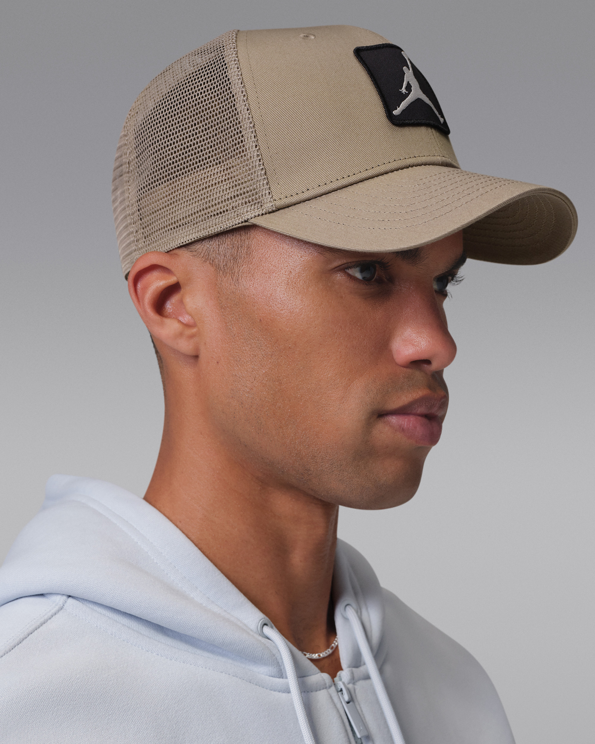 Бейсболка Jordan U RISE CAP S CB TRKR JM PTCH FZ0774-247