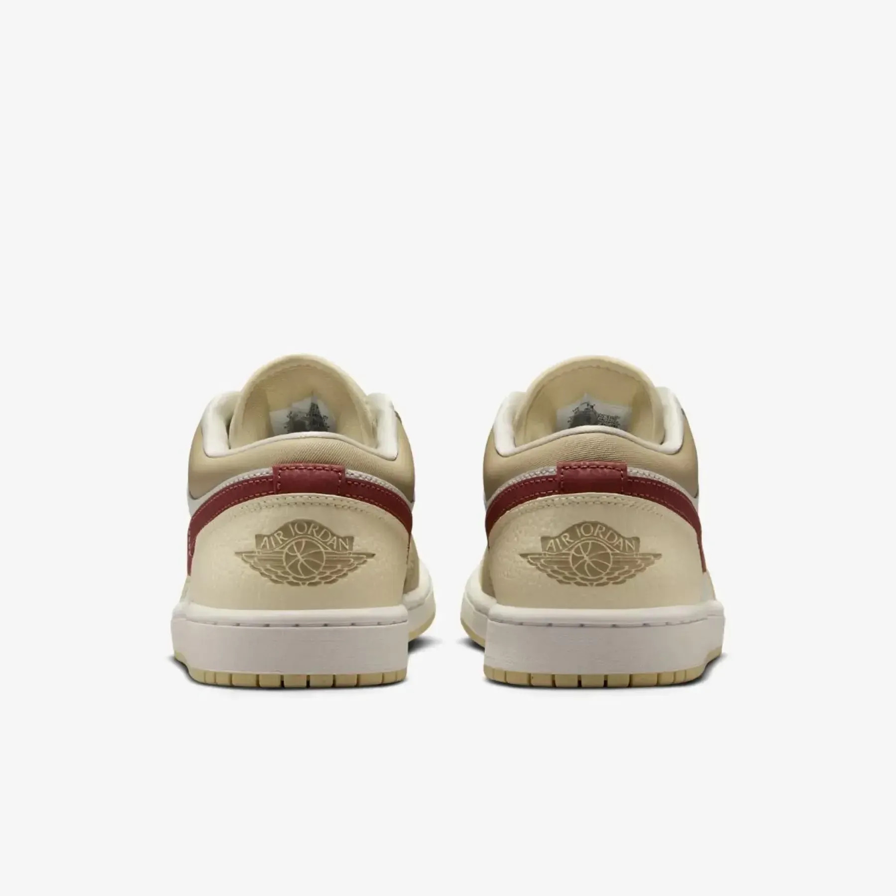 Кросівки WMNS AIR JORDAN 1 LOW HV6530-100