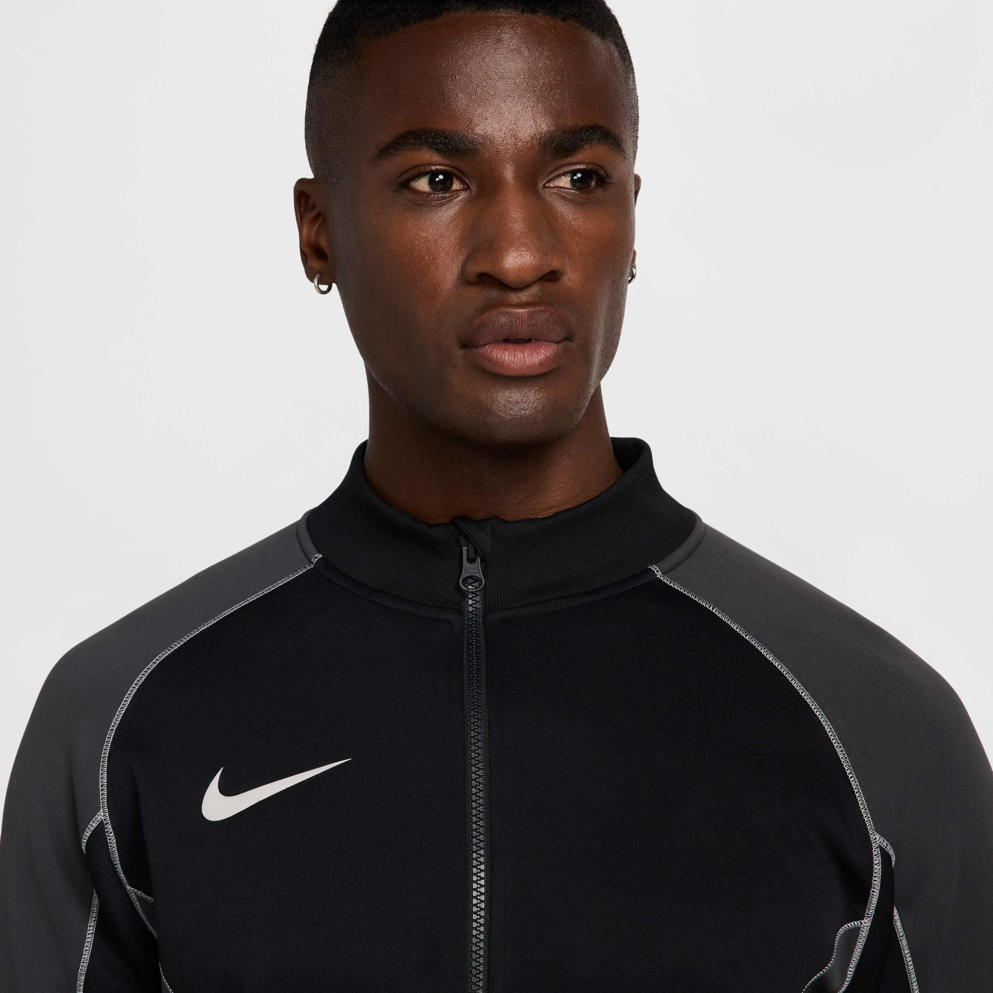 Костюм спортивний Nike M STRK+ TRK SUIT K HJ3811-010