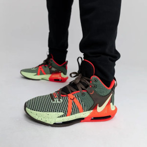 Кросівки Nike Lebron Witness VII DM1123-001