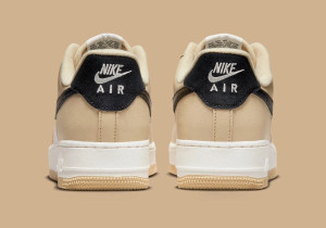 Кросівки Nike Air Force 1 07 LX DV7186-700