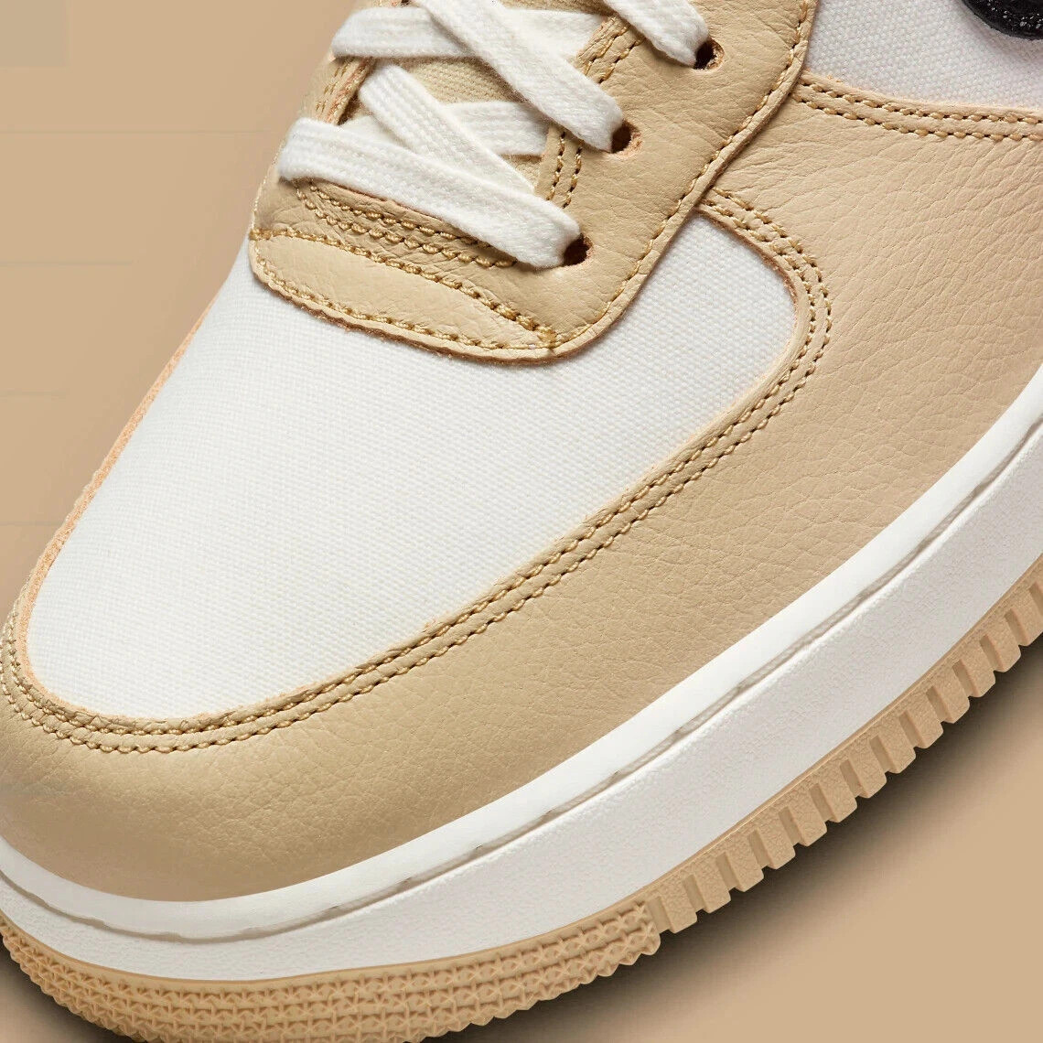 Кросівки Nike Air Force 1 07 LX DV7186-700