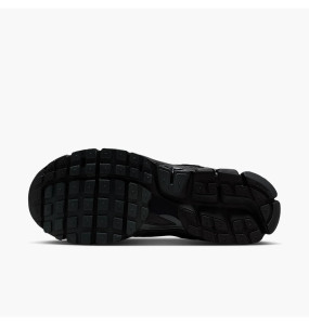Кросівки Nike Zoom Vomero 5 IM6597-001