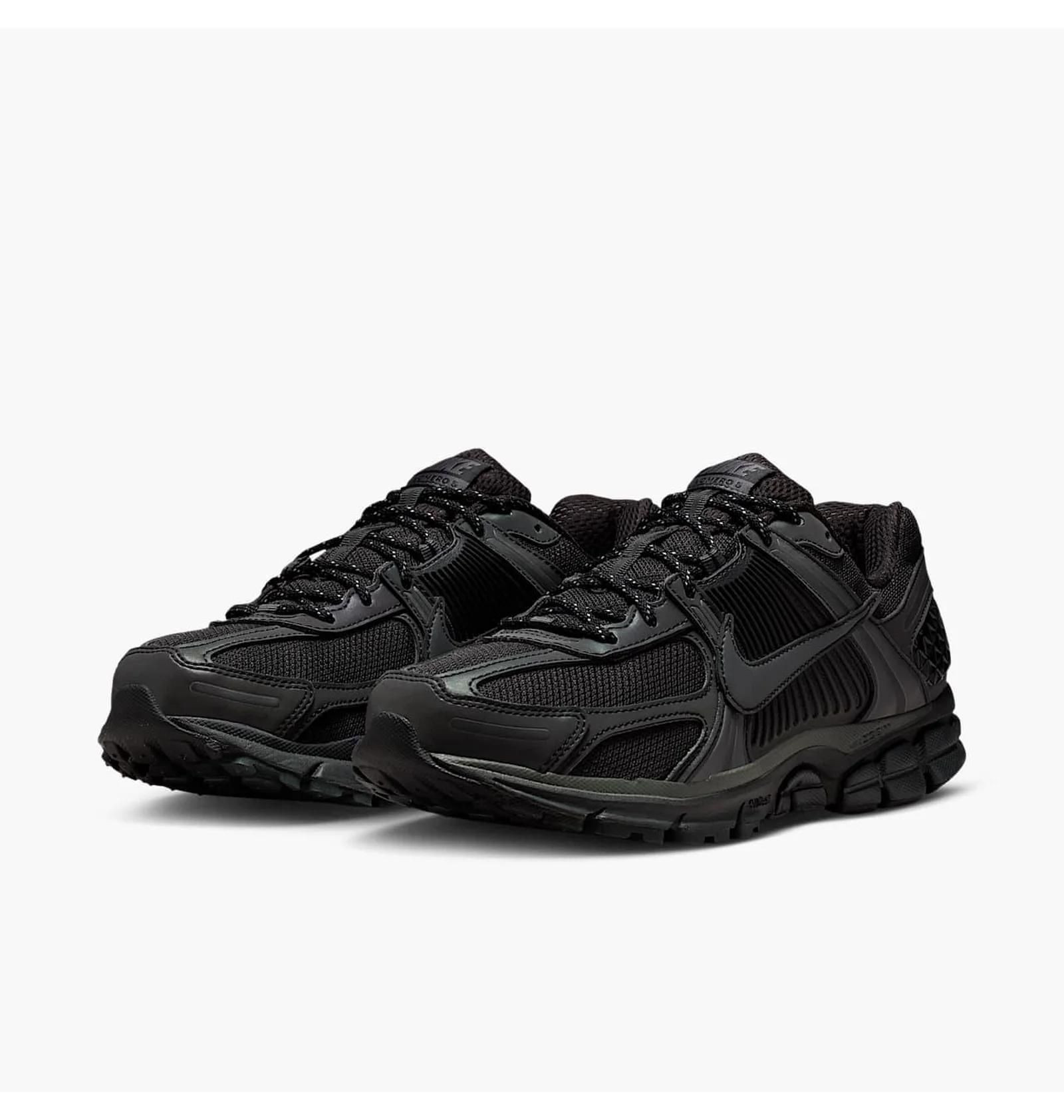Кросівки  Nike Zoom Vomero 5 IM6597-001
