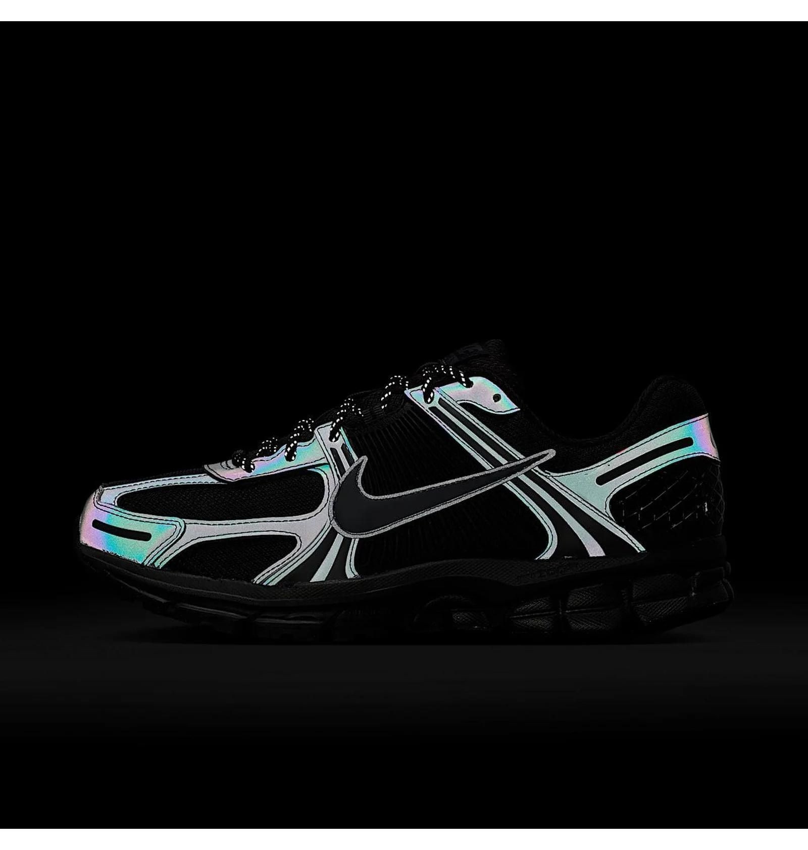 Кросівки  Nike Zoom Vomero 5 IM6597-001