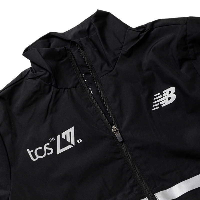 Вітровка New Balance London SURPLUS JK WJ31201D