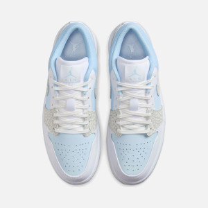 Кросівки чоловічі Air Jordan 1 Low Se Light Blue IB7692-400