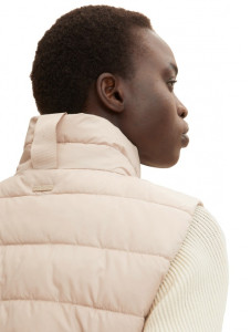 Жилетка ultra lightweight vest 1031311-26353 Tom Tailor M Розовий 1031311-26353