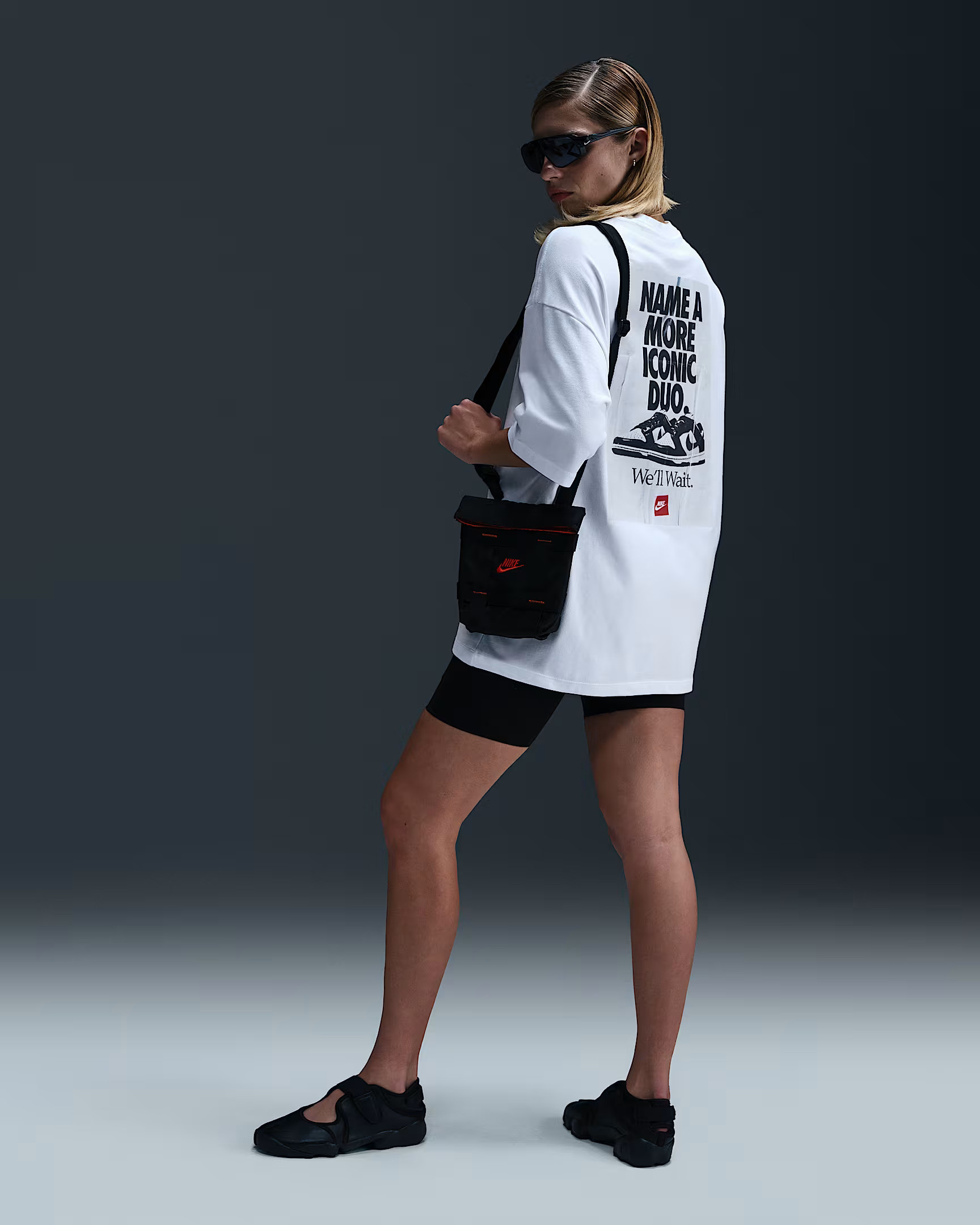 Футболка Nike NSW Ess Oversized Tee HV4655-100