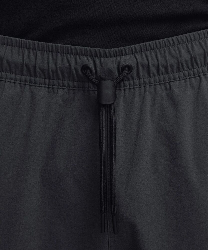 Штани чоловічі Nike Tech Woven Pants Black HM8241-060