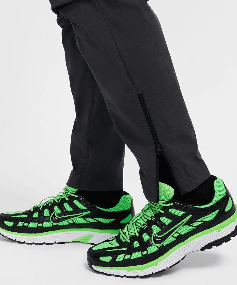 Штани чоловічі Nike Tech Woven Pants Black HM8241-060