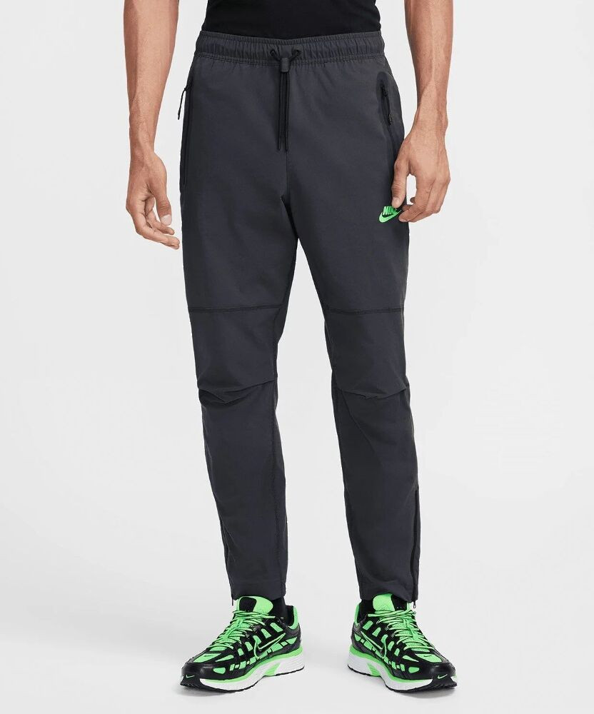 Штани чоловічі Nike Tech Woven Pants Black HM8241-060