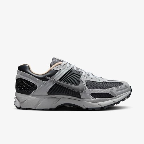 Кросівки чоловічі Nike Zoom Vomero 5 Black/White HV5982-001 41 HV5982-001