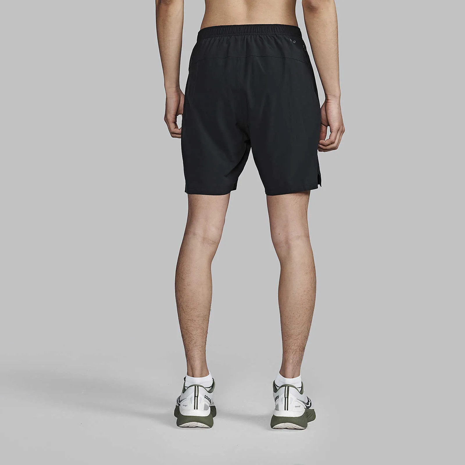 Шорти Saucony OUTPACE 7" SHORT SAM800411-BK