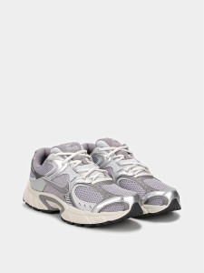 Кросівки Nike V5 RNR HJ5228-011