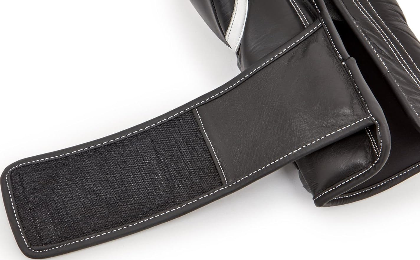 Рукавиці боксерські Reebok Combat Leather Boxing Gloves чорний, білий Чол 10 унцій RSCB-10010WH-10