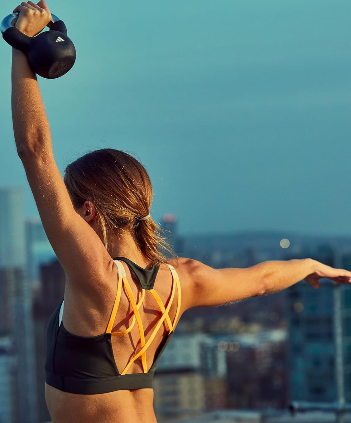 Гиря Adidas Kettlebell чорний Уні 4 кг ADWT-11504-NL