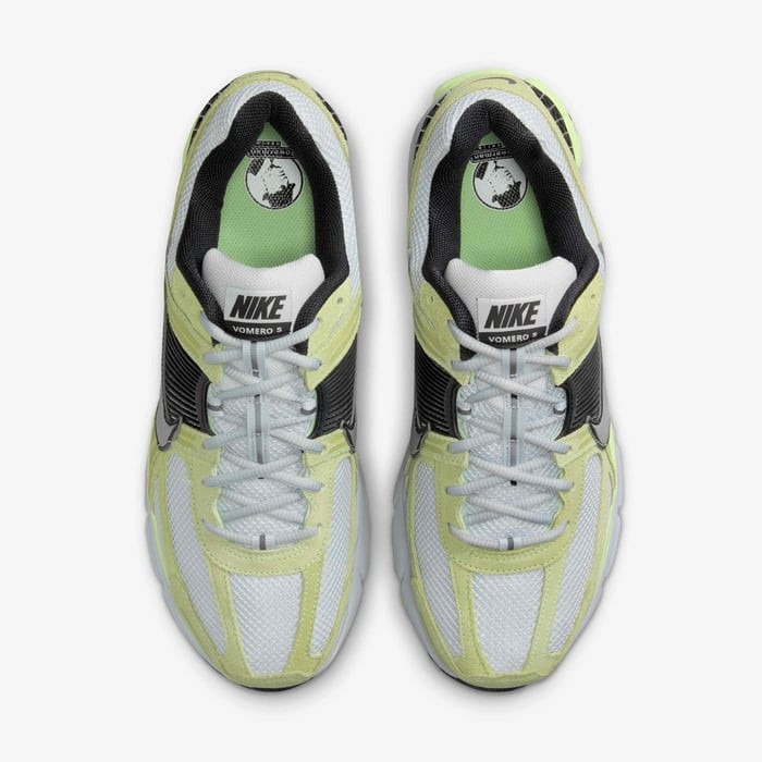 Кросівки Nike ZOOM VOMERO 5 HF1553-700