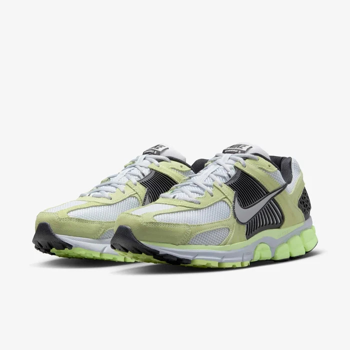 Кросівки Nike ZOOM VOMERO 5 HF1553-700