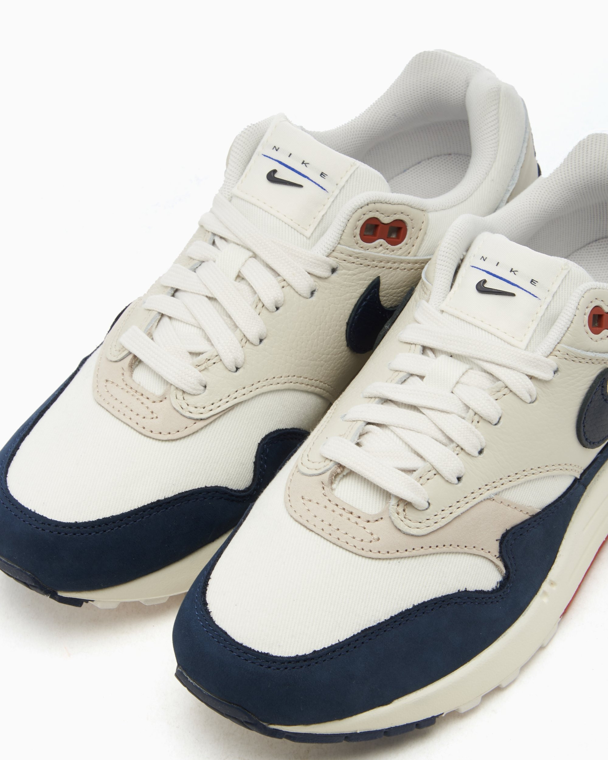 Кросівки Nike Air Max 1 LX FD2370-110