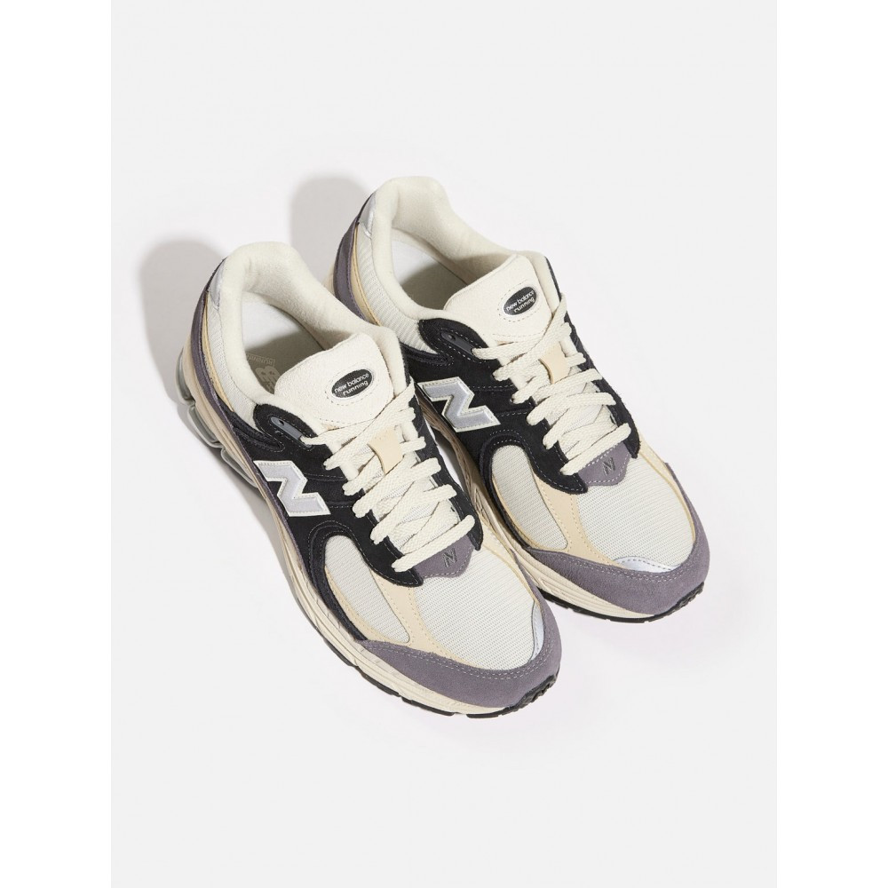 Кросівки New Balance 2002R M2002RSH