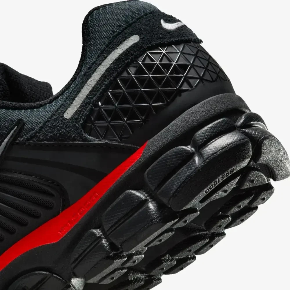 Кросівки Nike Vomero 5 Bred HV2527 002