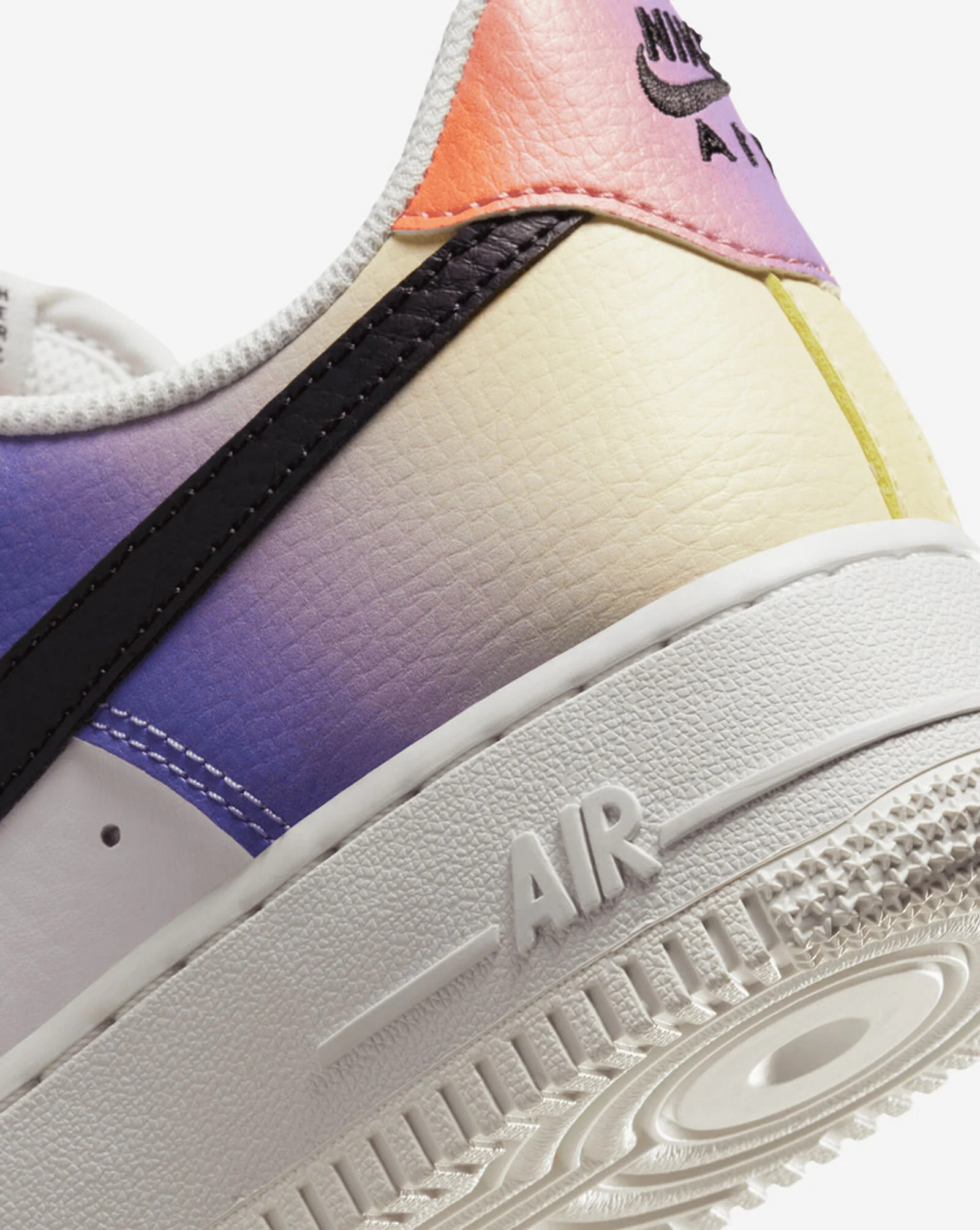 Кросівки W Nike Air Force 1 LO 07 FD0801-100