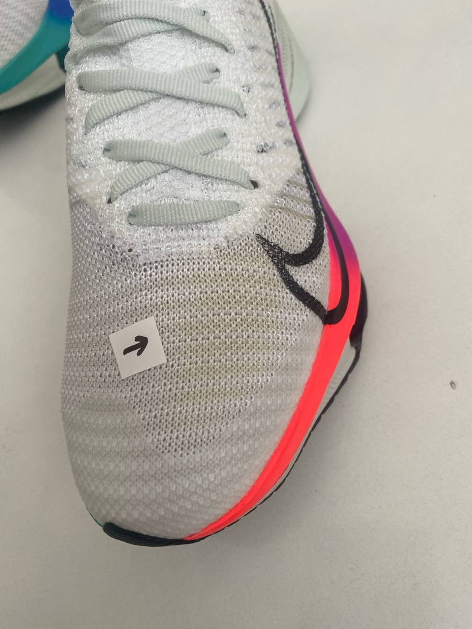 Кросівки бігові Nike AIR ZOOM TEMPO NEXT FK (Клас А) CI9924-100-R