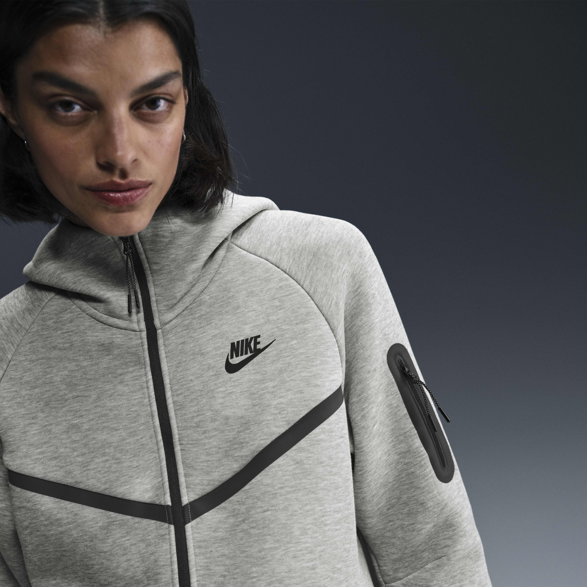 Толстовка жіноча Nike Sportswear Windrunner Tech Fleece Grey HV6747-063