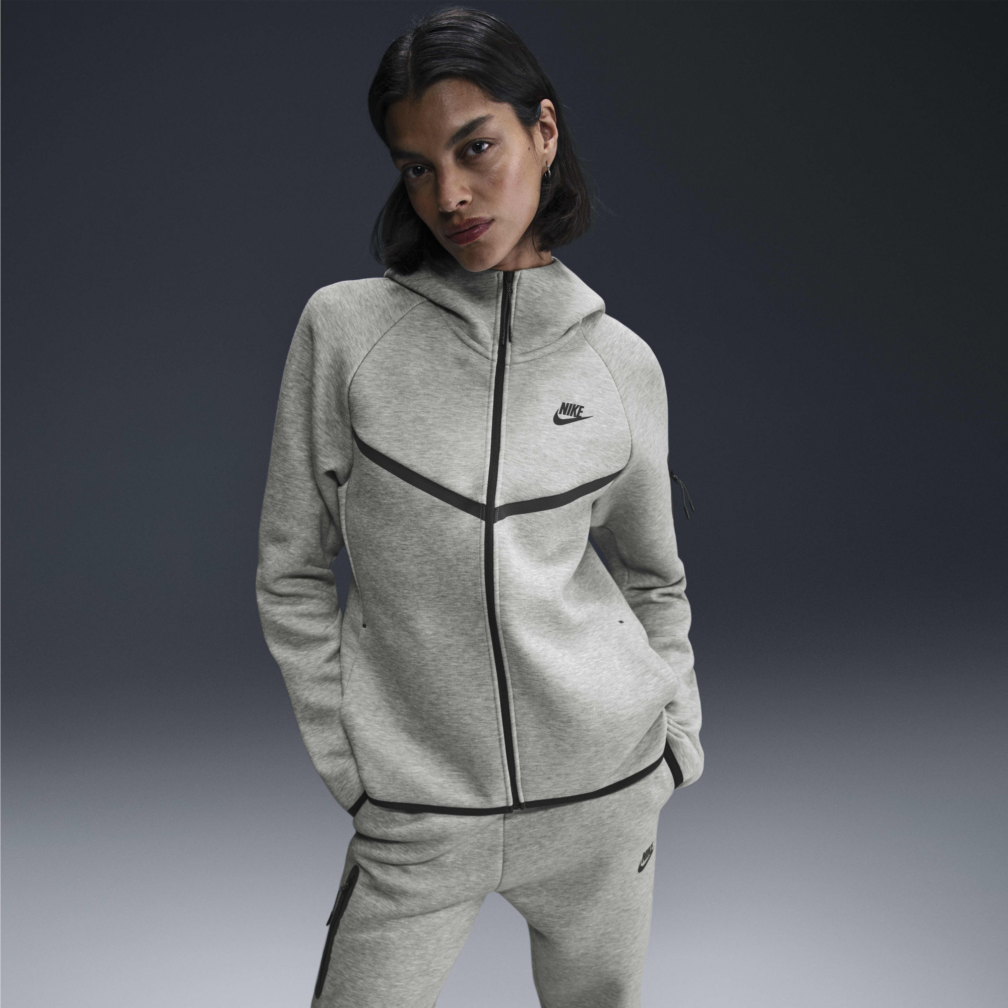 Толстовка жіноча Nike Sportswear Windrunner Tech Fleece Grey HV6747-063
