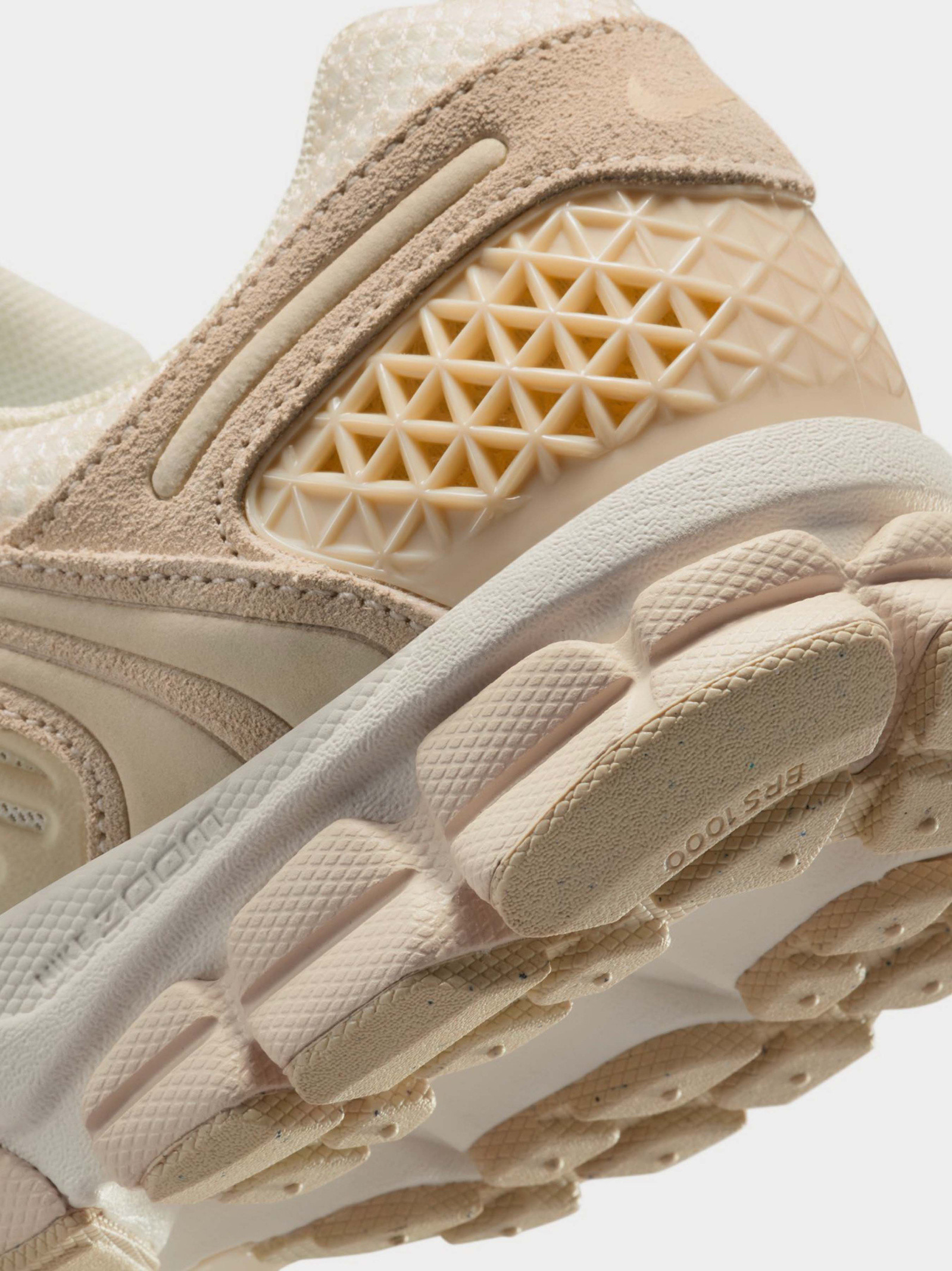 Кросівки Nike Zoom Vomero 5 HQ0458-200
