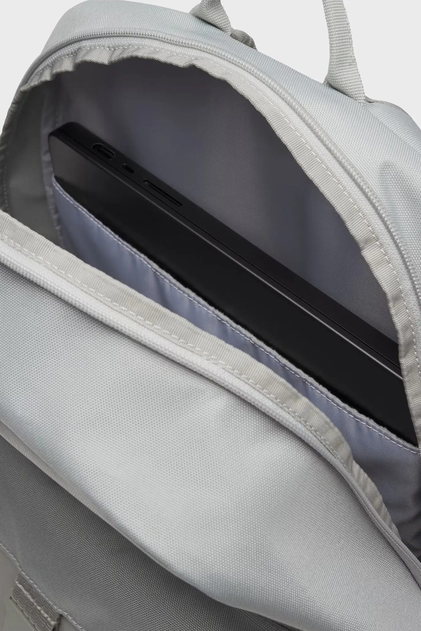 Рюкзак Under Armour Triumph Campus BP 23L сірий 28 х 46 х 15 см 1384462-069