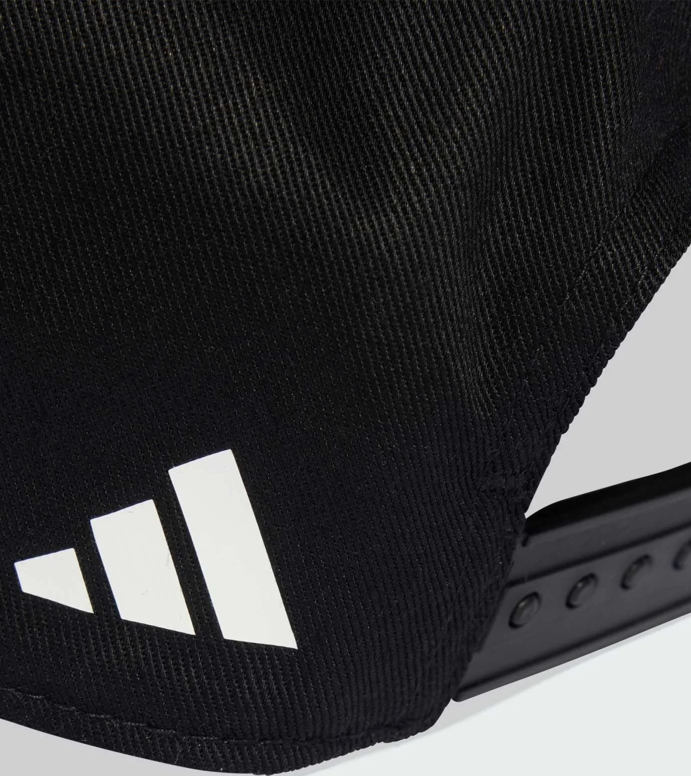 Бейсболка Adidas LINEAR CAP чорний OSFM (58-60 см) (KB2108) KB2108