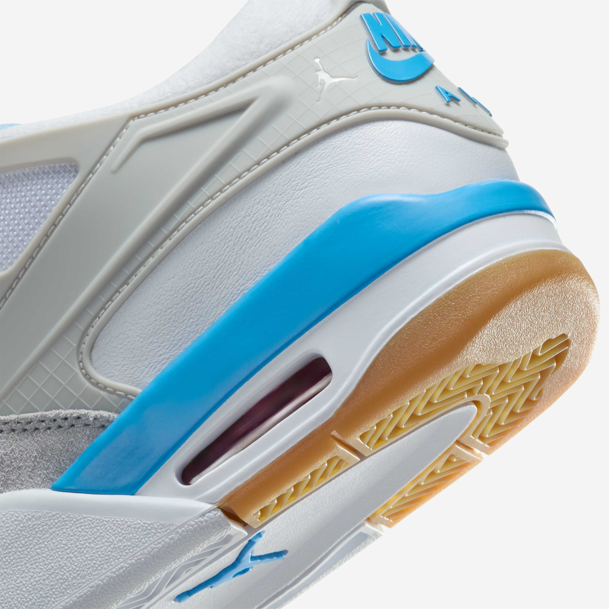 Кросівки AIR JORDAN 4 RM BG FQ7938-104