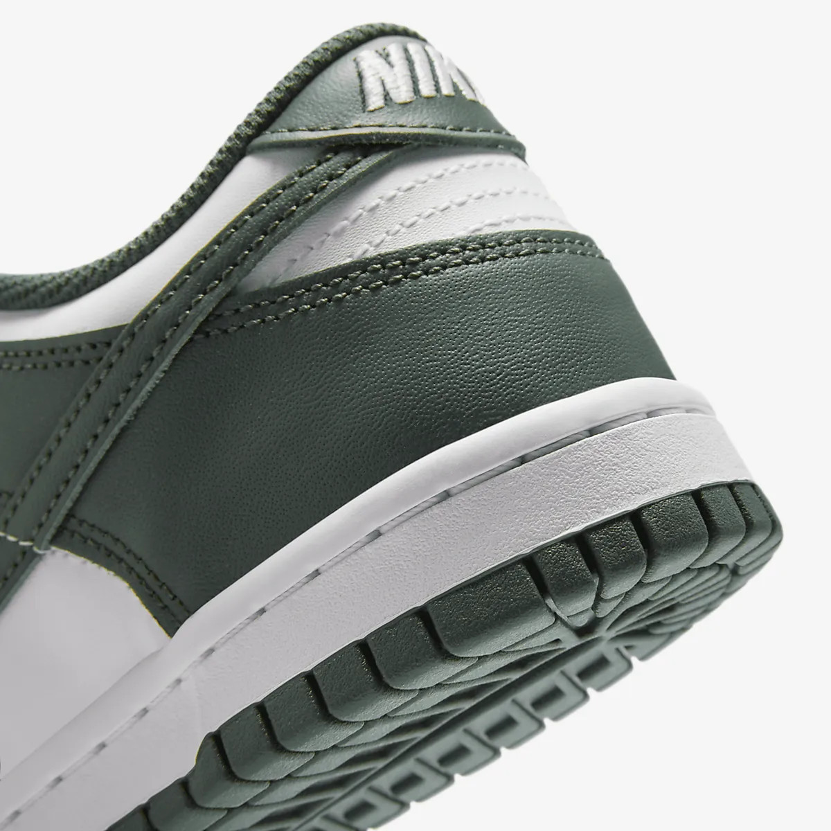 Кросівки Nike Dunk Low Retro FB9109-120