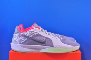 Кросівки Nike Sabrina 2 HF0670-900