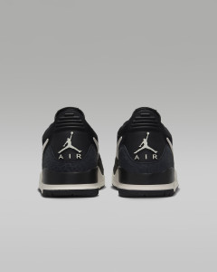 Кросівки чоловічі Air Jordan Legacy CD7069-001