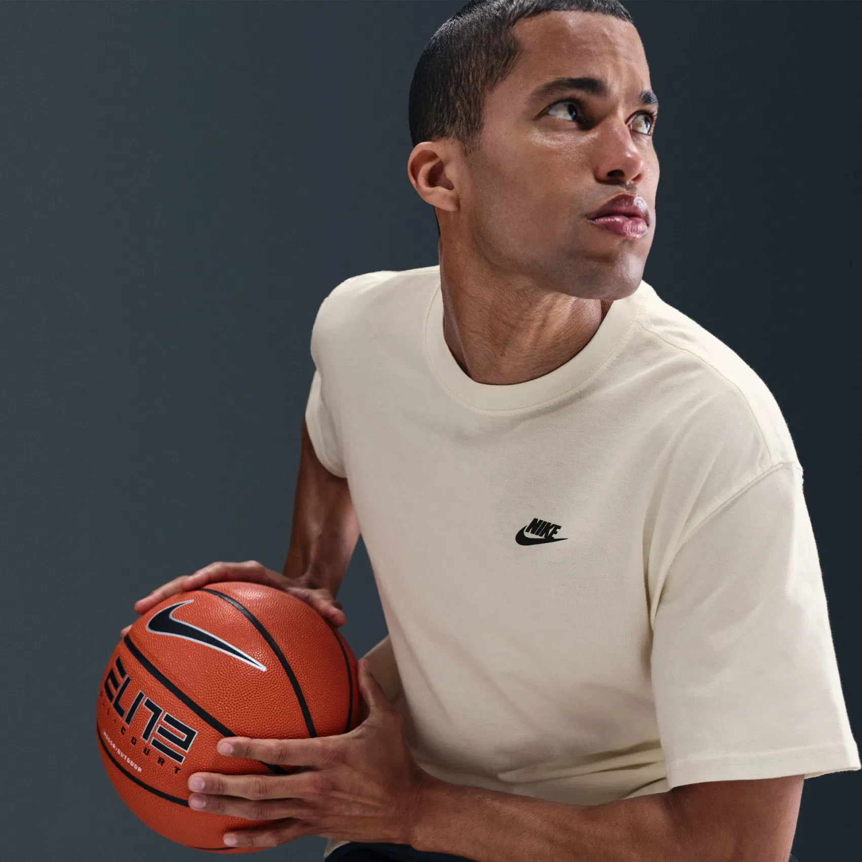 Футболка чоловіча Nike MenS Max90 Basketball T- Shirt White IH2472-133